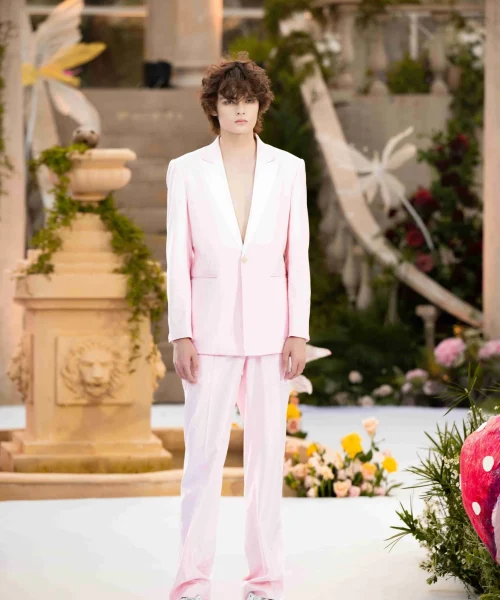vest cưới màu hồng