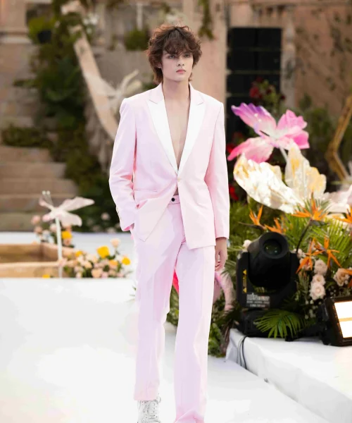vest cưới màu hồng