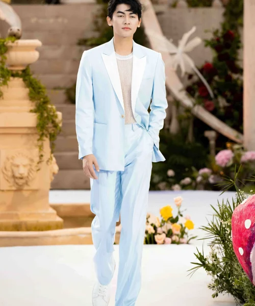 Vest cưới cổ Ý